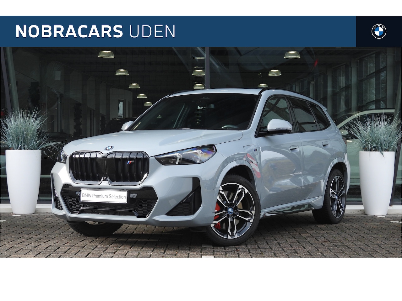BMW X1 - xDrive25e M Sport Automaat / Panoramadak / Adaptieve LED / M Adaptief onderstel / Head-Up - AutoWereld.nl