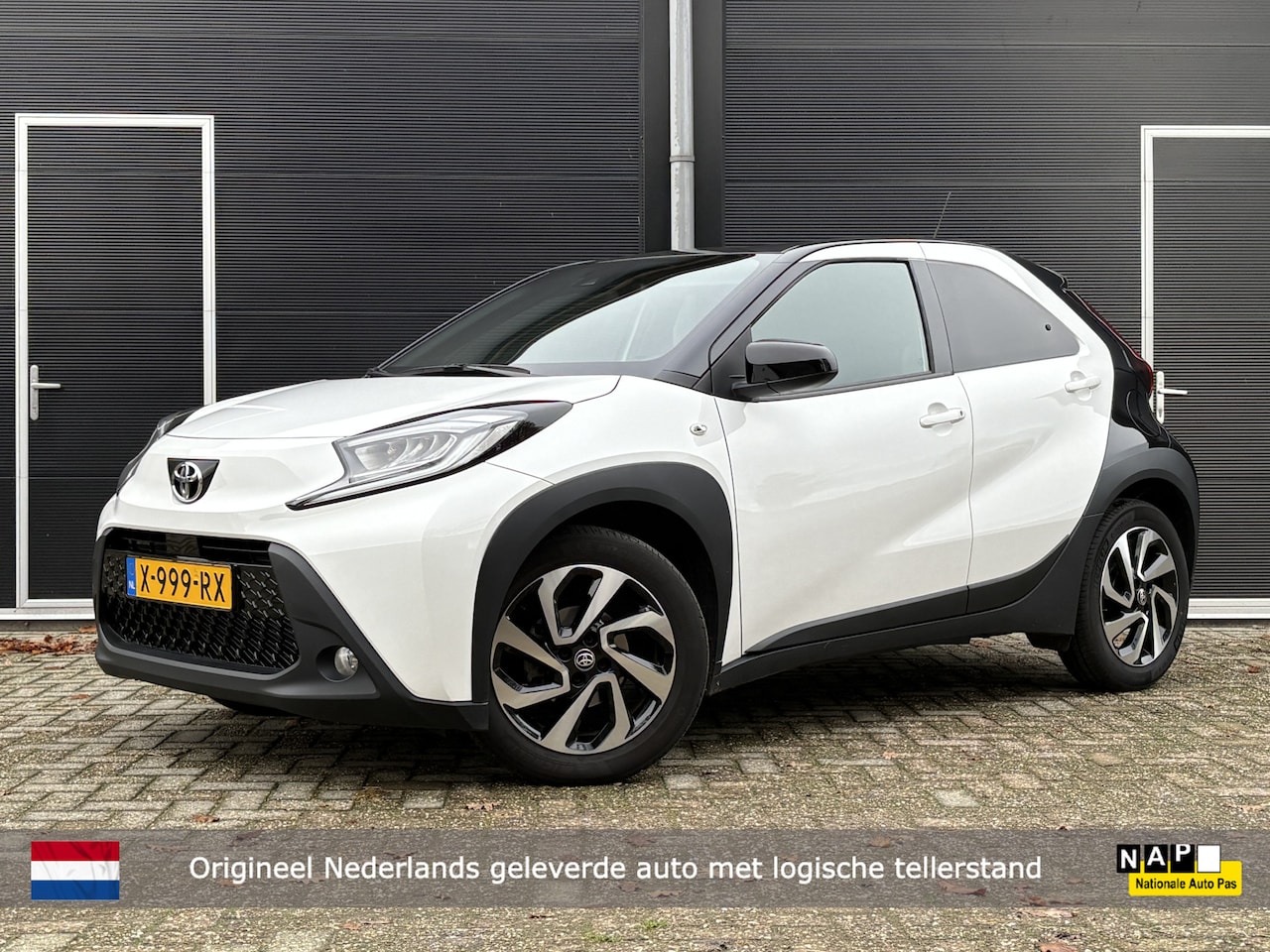 Toyota Aygo X - 1.0 VVT-i MT Pulse | Bi-Tone | Climate control | Achteruitrijcamera | Carplay | NL-auto - AutoWereld.nl