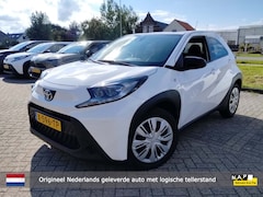 Toyota Aygo X - 1.0 VVT-i MT Play | Airco | Achteruitrijcamera | Carplay | NL-auto