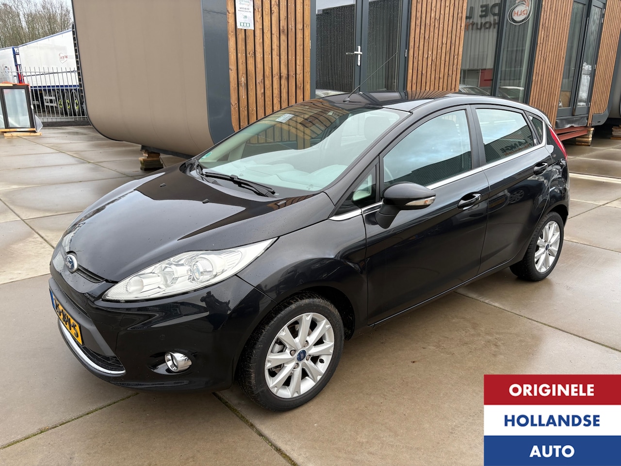 Ford Fiesta - 1.4 Ghia VOL Automaat Parksensor Trekhaak NIEUW! - AutoWereld.nl