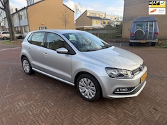 Volkswagen Polo - AUTOMAAT / 5 deurs / Leuke auto / Bouwjaar 2015