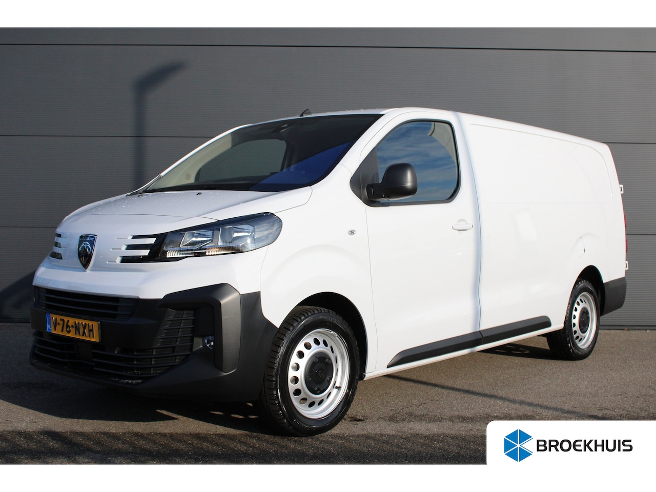 Peugeot Expert - 2.0 BlueHDi 145 L3 | Navigatie | Camera | 3-Zits | Trekhaak | Keyless | Climate control | - AutoWereld.nl