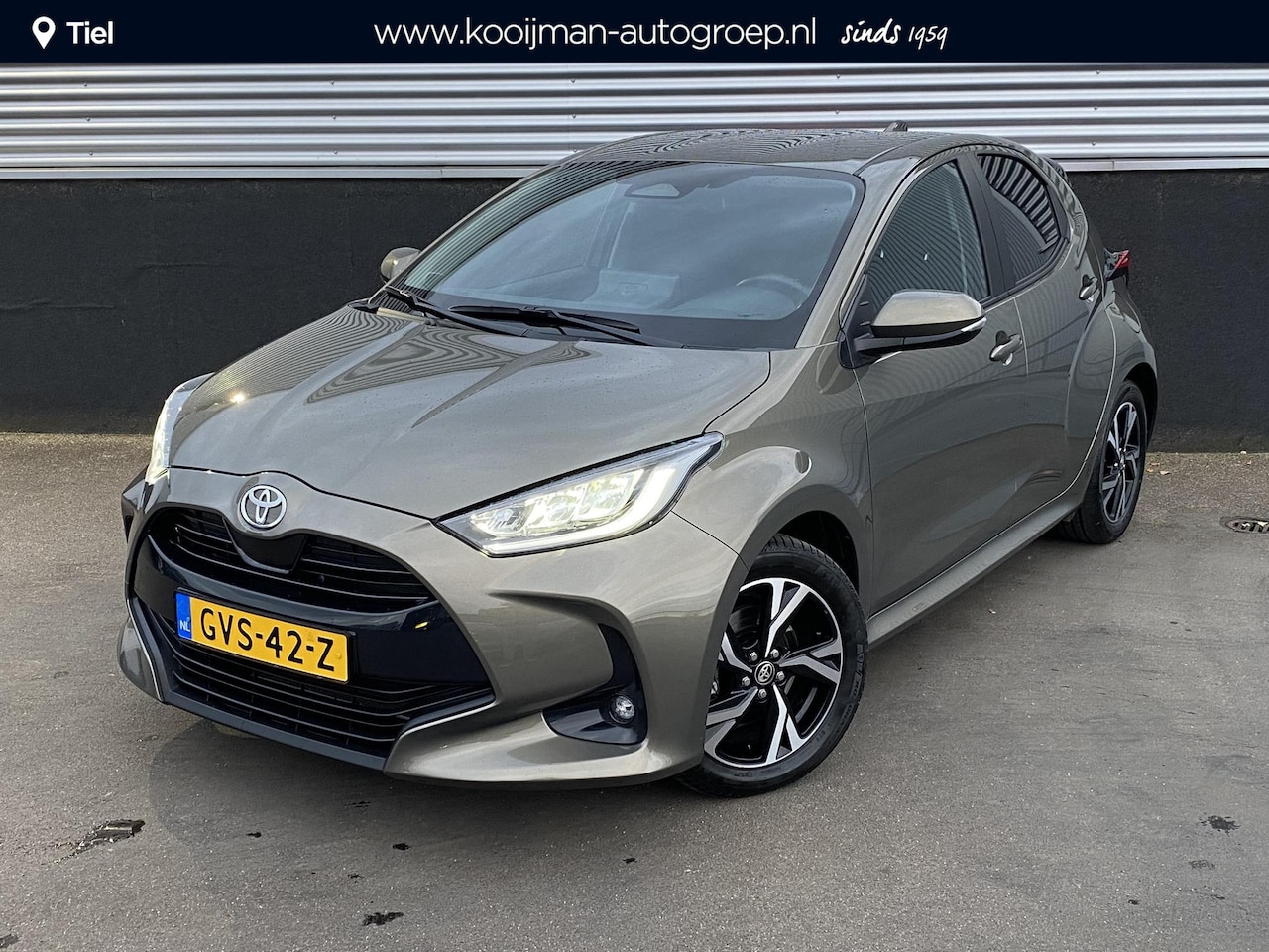 Toyota Yaris - 1.5 Hybrid 115 First Edition Navigatie Apple CarPlay/Android Auto, achteruitrij camera, ad - AutoWereld.nl