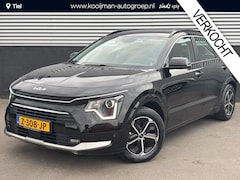 Kia Niro - 1.6 GDi Hybrid DynamicLine Trekhaak, navigatie Apple CarPlay/Android Auto, NL-AUTO parkeer