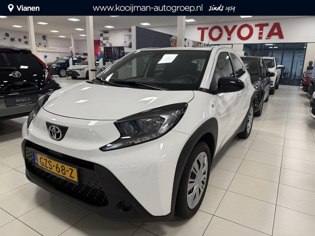 Toyota Aygo X - 1.0 VVT-i MT Play + Trekhaak, NL Auto, zeer netjes 1e eigenaar en BTW auto - AutoWereld.nl