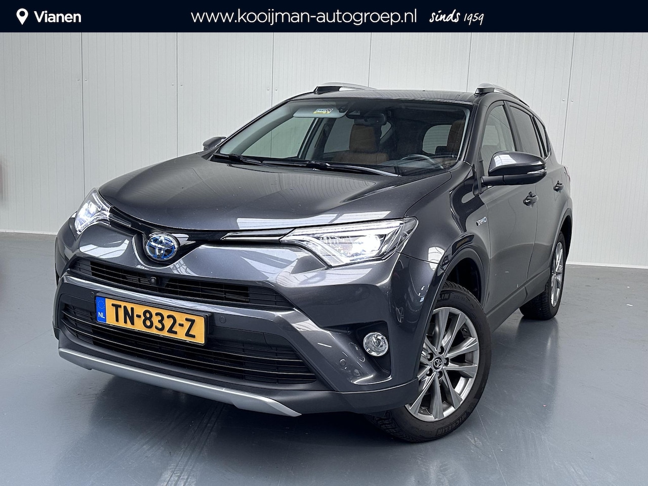 Toyota RAV4 - 2.5 Hybrid AWD Energy Plus met speciaal Leder interieur! NL Auto, all season banden , 1650 - AutoWereld.nl