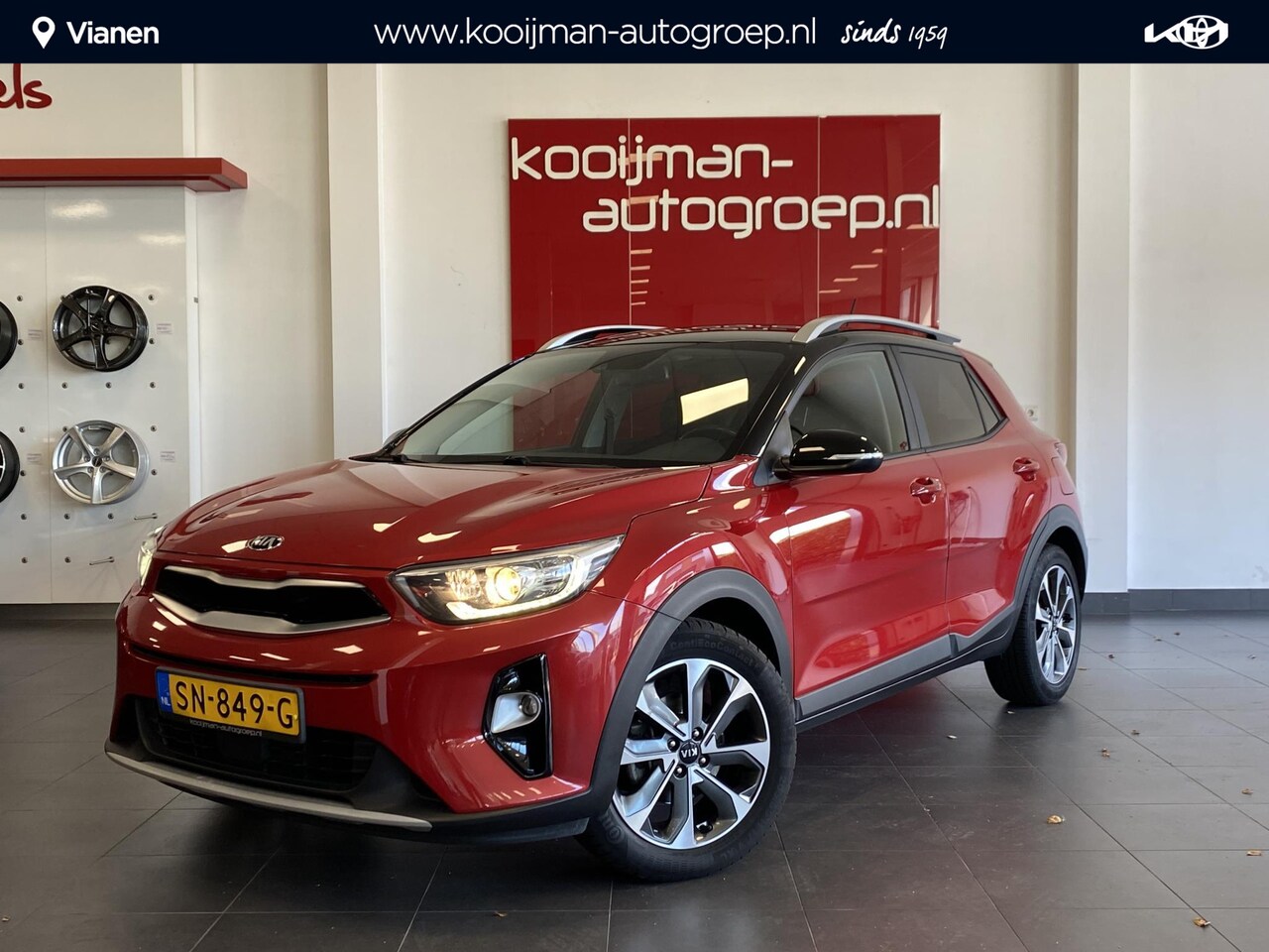 Kia Stonic - 1.0 T-GDi DynamicLine | Two-Tone uitvoering met zwart dak | Full map navigatie | Achteruit - AutoWereld.nl