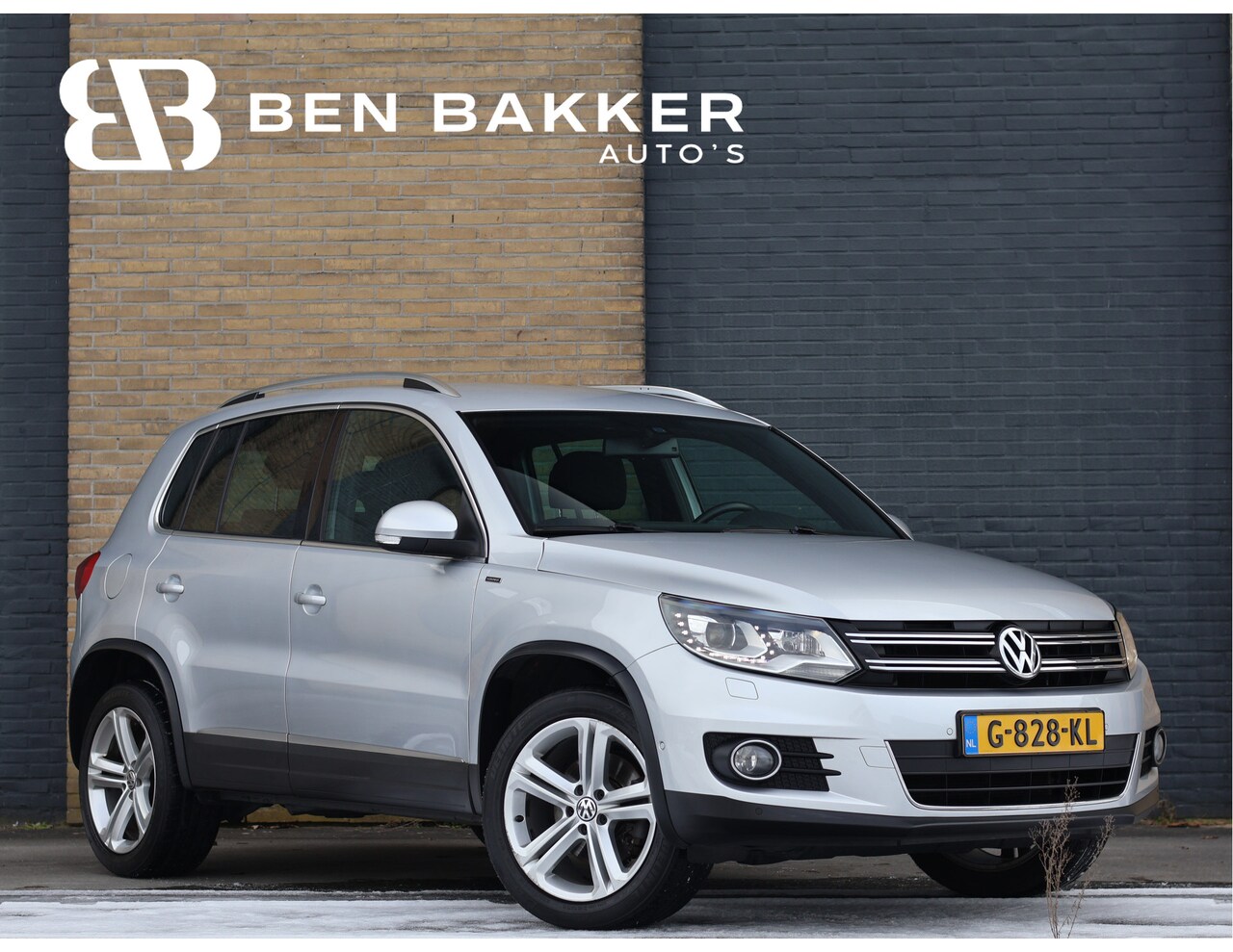 Volkswagen Tiguan - 2.0 TSI Sport&Style 4Motion | Carplay | Cam | 2.200kg trekgewicht | Xenon | - AutoWereld.nl