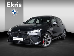 BMW 1-serie - 120 | M Sportpakket Pro | Premium Pack | Stuurwielrand verwarmd | Comfort Access | Achteru