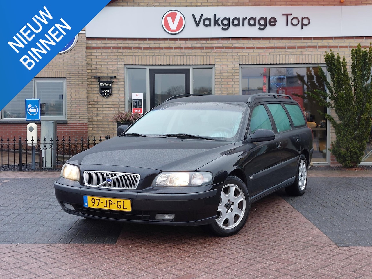 Volvo V70 - 2.4 | Trekhaak | Cruise | Handel / Export - AutoWereld.nl