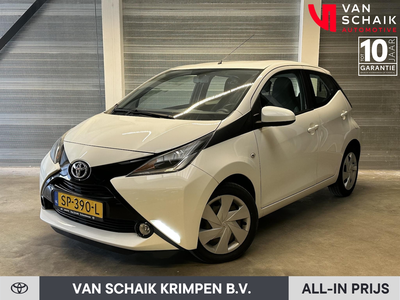 Toyota Aygo - 1.0 VVT-i x-nav Airco 5deurs Navigatie - AutoWereld.nl