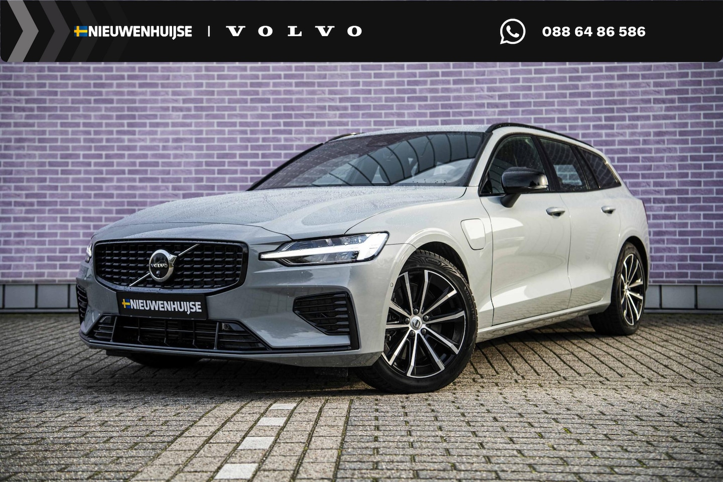 Volvo V60 - 2.0 T6 Plug-in hybrid AWD Plus Dark Adaptieve cruisecontrol | BLIS | Stoel-sturrwiel- en a - AutoWereld.nl
