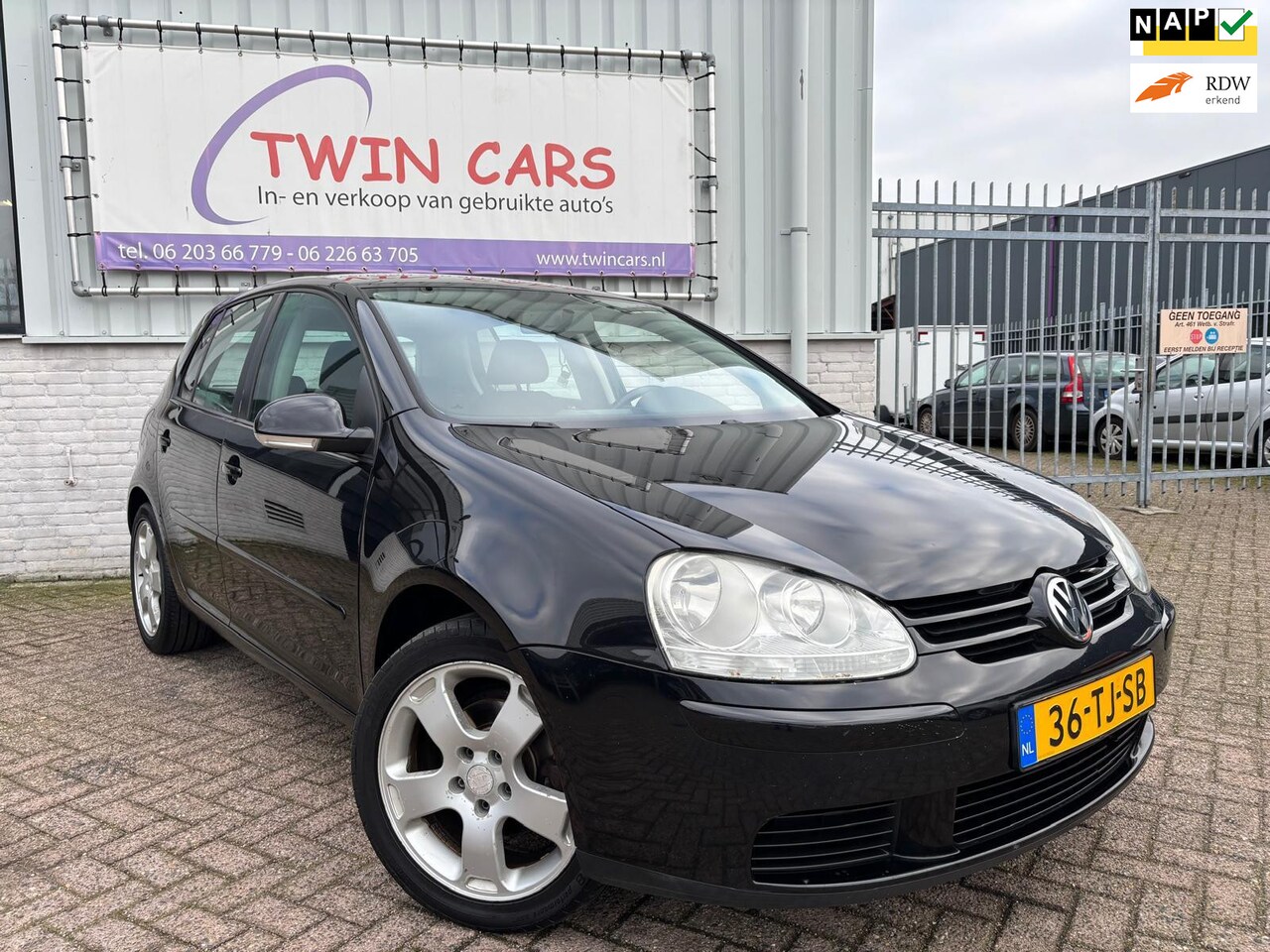 Volkswagen Golf - 1.6 FSI Trendline Business 5drs Airco - AutoWereld.nl