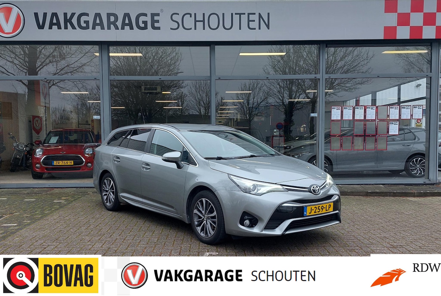 Toyota Avensis Touring Sports - 1.8 VVT-i Volcano Edition 1.8 VVT-i Volcano Edition - AutoWereld.nl