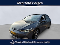 Volkswagen Golf - 1.5 eTSI 150pk Style DSG / Navigatie / Panoramadak / Stoelverwarming / Camera