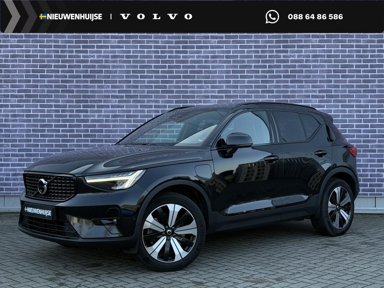 Volvo XC40 - 1.5 T5 Plug-in hybrid Ultimate Dark | Trekhaak | 360° Camera | Schuif-/-kanteldak | Parkee - AutoWereld.nl