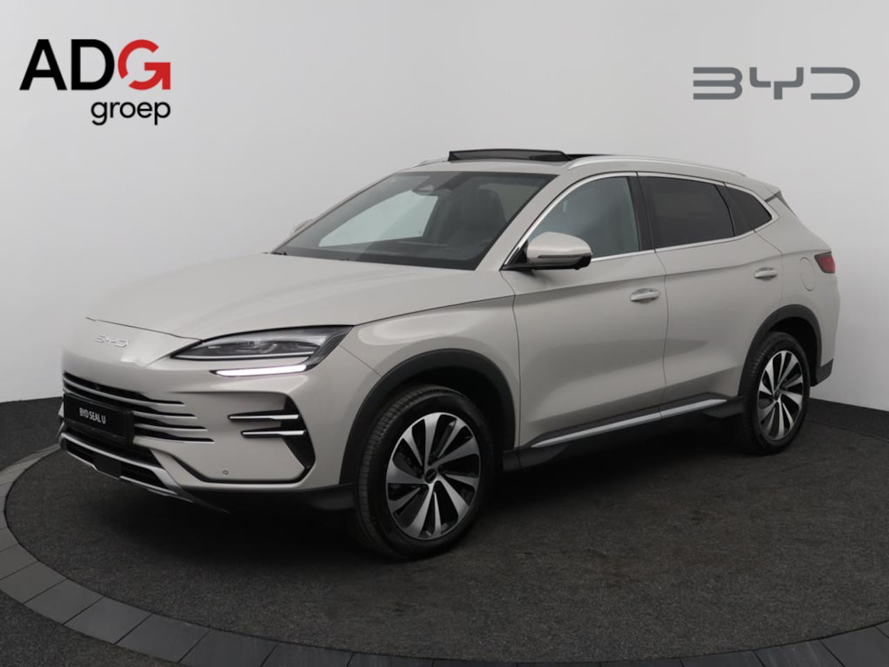 BYD Seal U - 1.5 DM-i FWD Boost |1080 KM | Panorama dak | Apple Carplay | Navigatie | 360 graden camera - AutoWereld.nl