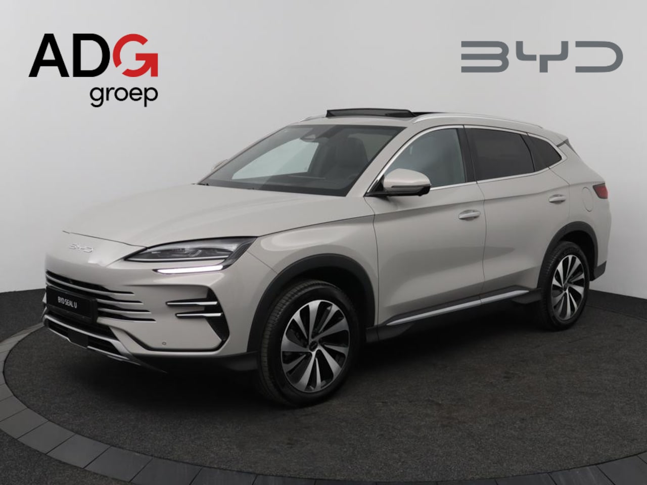 BYD Seal U - 1.5 DM-i FWD Boost |1080 KM | Panorama dak | Apple Carplay | Navigatie | 360 graden camera - AutoWereld.nl