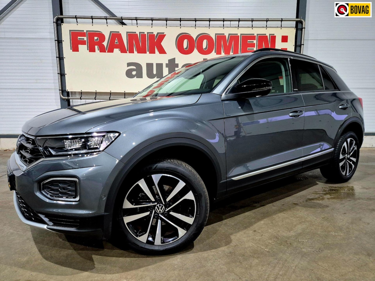 Volkswagen T-Roc - 1.5 TSI 150PK United + Dealer OH|Panorama|Keyless|Park Assist|Dodehoek|Camera|LED|DAB|Appl - AutoWereld.nl
