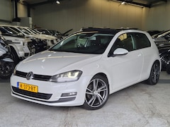 Volkswagen Golf - 1.4 TSI Highline, PANO , XENON, HALFLEDER , LM VELGEN, Inruil Mog