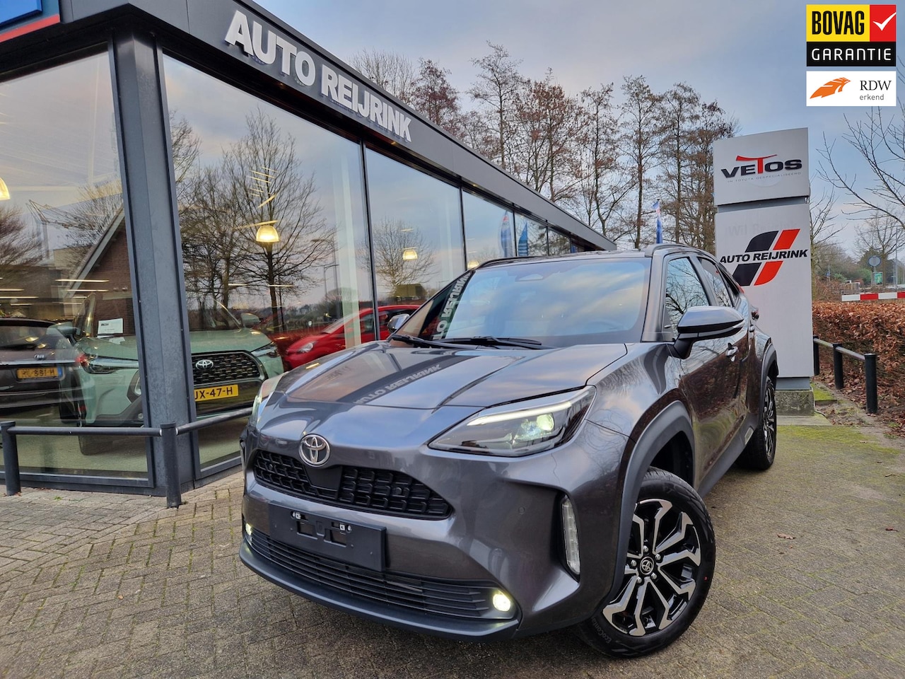 Toyota Yaris Cross - 1.5 Hybrid 115 STYLE SAFETY/PARK SENS V+A/DODE HOEK/KEYLESS/LMV 17"/CARPLAY - AutoWereld.nl