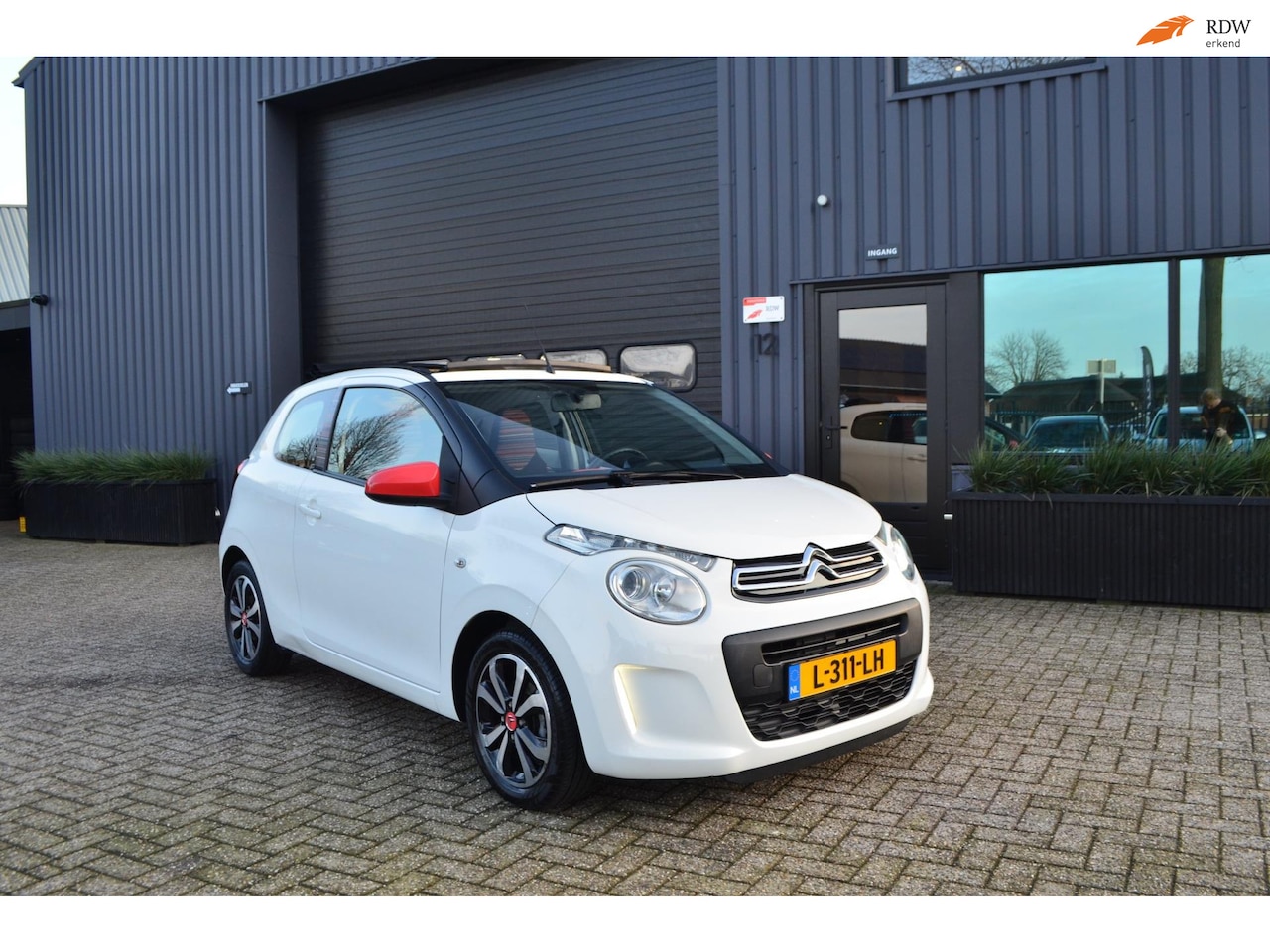 Citroën C1 - 1.2 PureTech Shine | Cabrio | Clima | Cruise control | Stoelverwarming - AutoWereld.nl