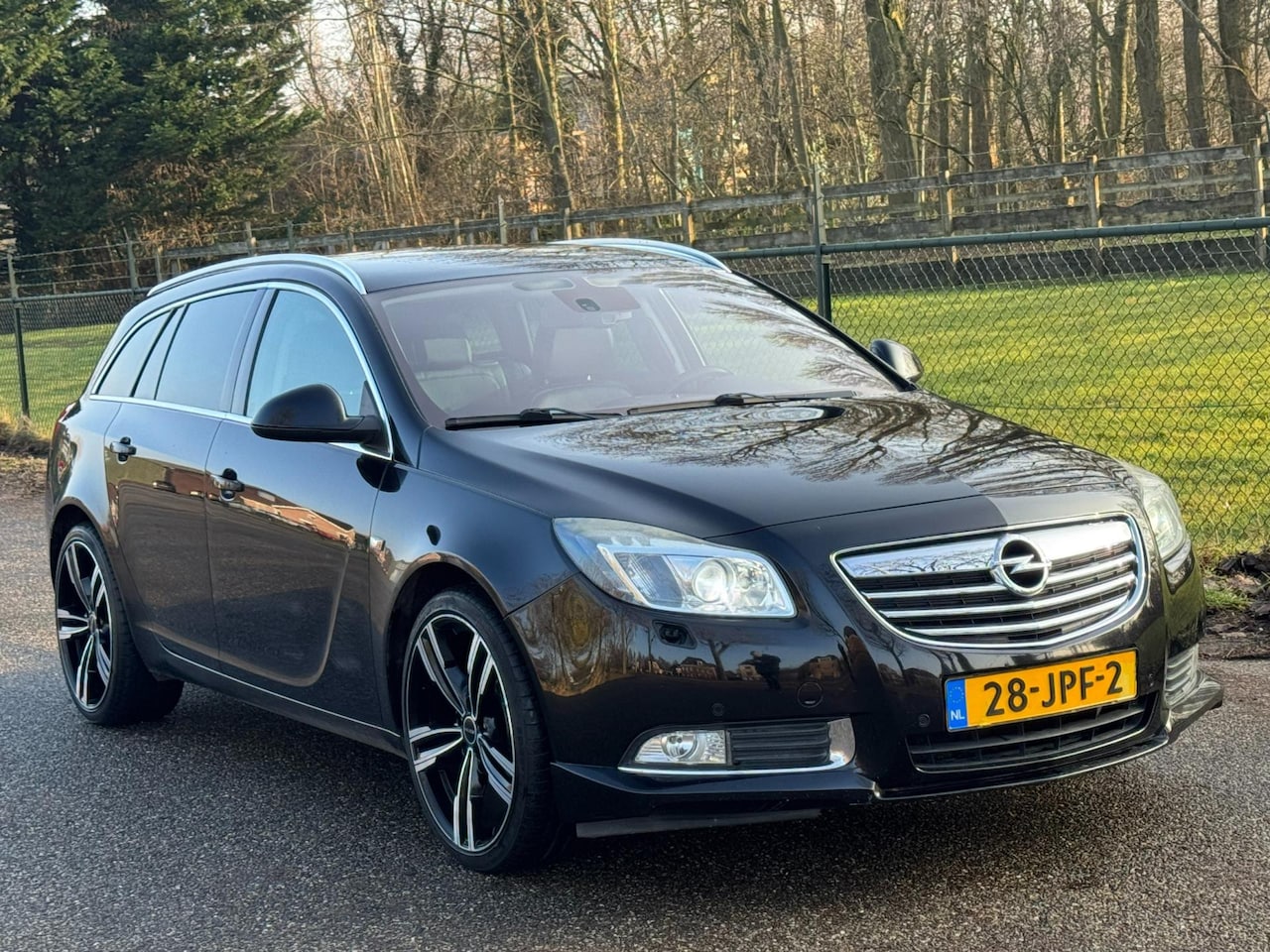 Opel Insignia Sports Tourer - 1.6 T Cosmo /Xenon/Leer/Trekhaak/ - AutoWereld.nl
