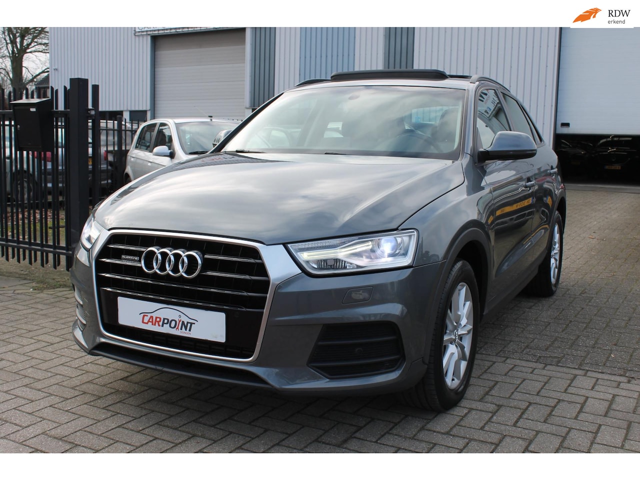 Audi Q3 - 2.0 TFSI Quattro 180PK Pano Leer Navi Clima Cruise!! - AutoWereld.nl