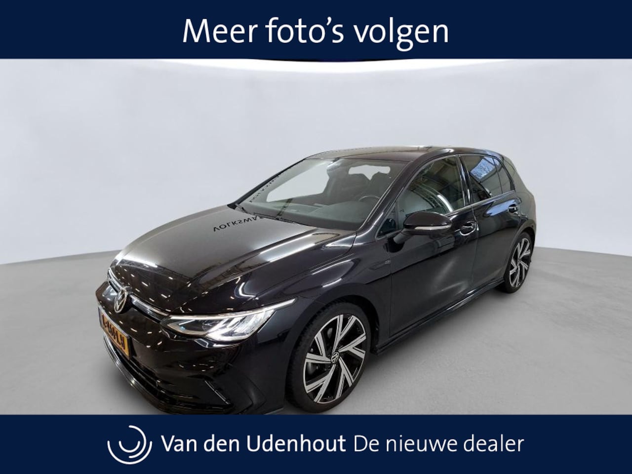 Volkswagen Golf - 1.5 TSI 130pk R-Line / Navigatie / Sfeerverlichting / Parkeersensoren - AutoWereld.nl
