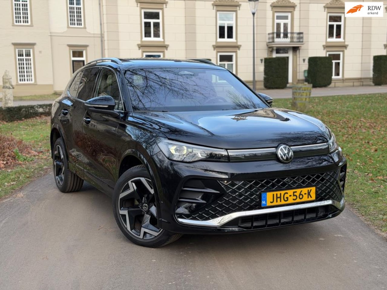Volkswagen Tiguan - 1.5 eHybrid R-Line Edition Carplay | Pano | HUD | Harman Kardon | Stoelverwarming/koeling - AutoWereld.nl