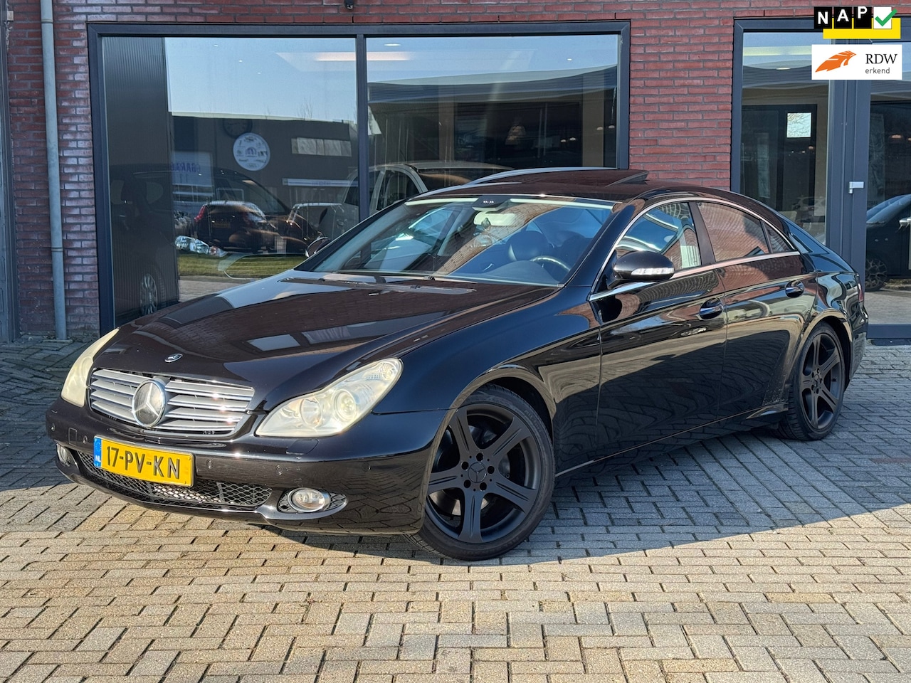 Mercedes-Benz CLS-klasse - 500 | V8 | VOL! | Pano | Harman Kardon | - AutoWereld.nl
