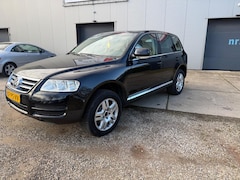 Volkswagen Touareg - 4.2 V8