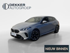 BMW 1-serie - 120i 170 pk Automaat M-Sportpakket - 18 inch M lichtmetalen velgen - Navigatie - Stuurwiel