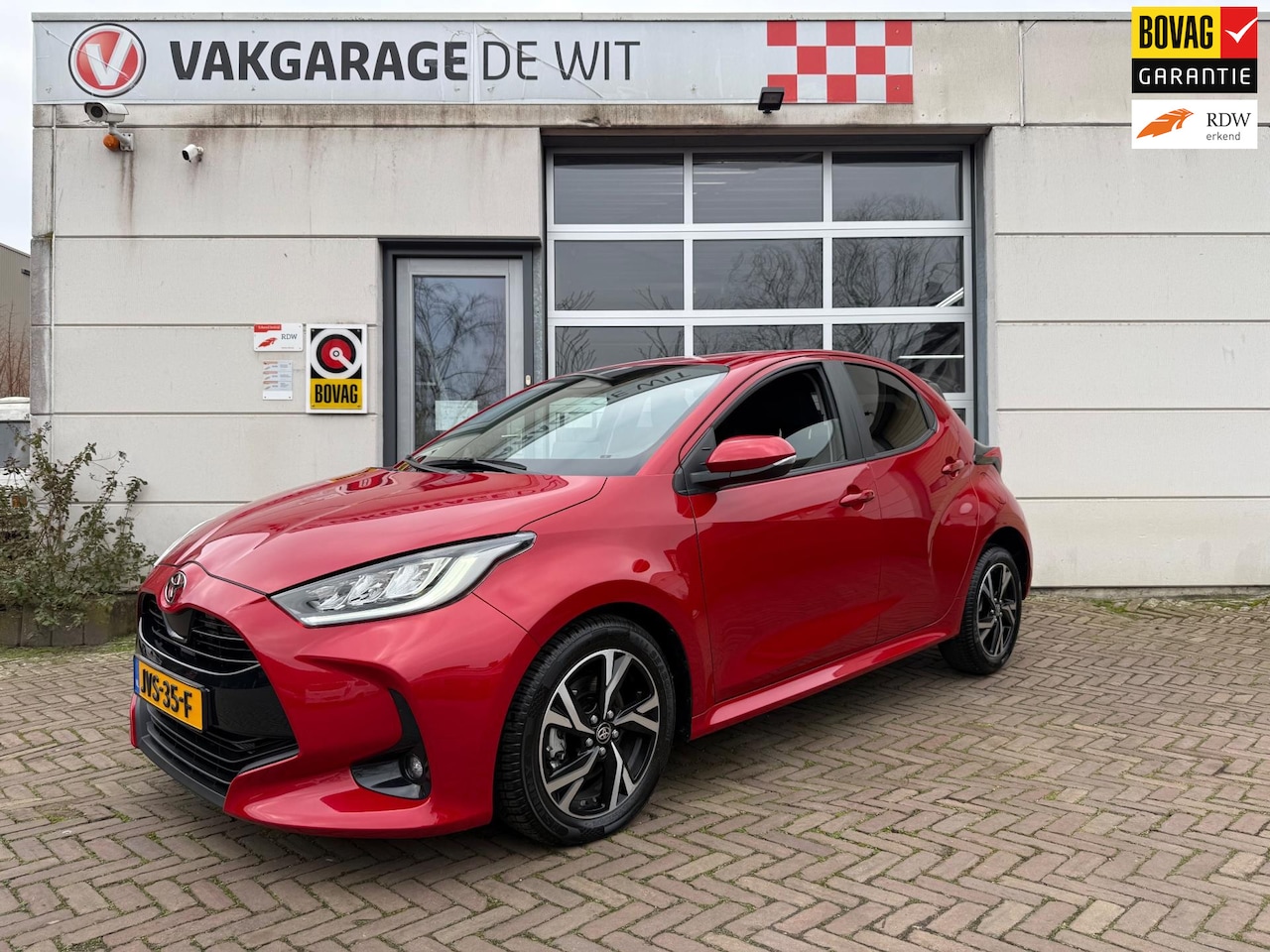 Toyota Yaris - 1.5 Hybrid 115 Business Plus - AutoWereld.nl