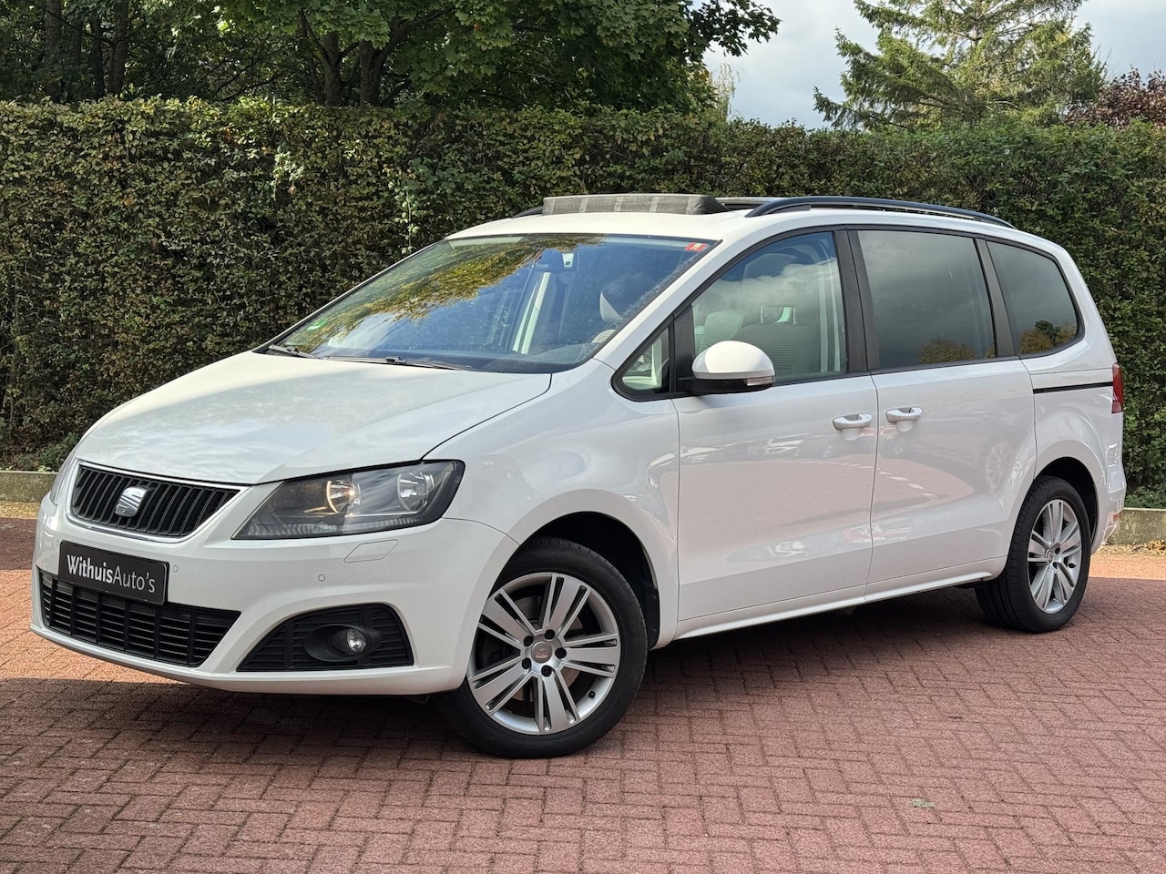 SEAT Alhambra - 1.4 TSI 150PK 7-PERSOONS Pano Trekhaak Camera Stoelverwarming - AutoWereld.nl