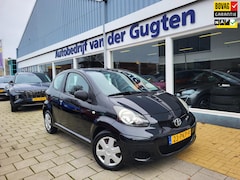 Toyota Aygo - 1.0-12V Cool / Airco / 66.000 Km / NL auto /