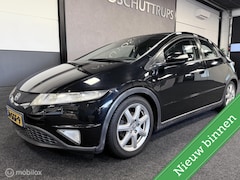 Honda Civic - 1.8 Sport Silverstone 5 DEURS / AIRCO / CRUISE / APK:27-10-2026