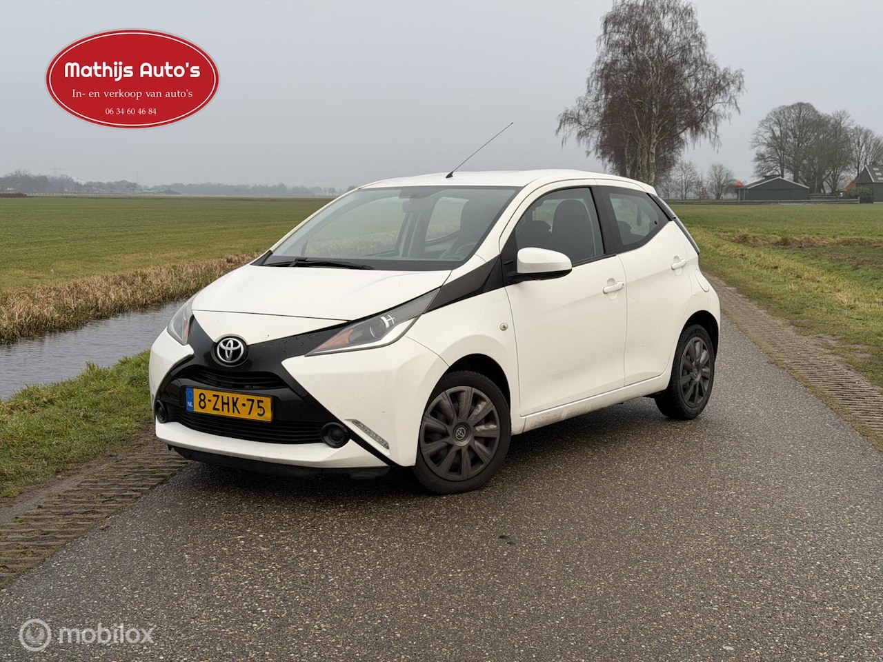 Toyota Aygo - 1.0 VVT-i x-play Cruise Airco Navi! 5drs! Nieuwe APK! - AutoWereld.nl
