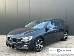 Volvo V60 - T3 Automaat Bi-Xenon | Stoel en stuurwielverwarming | Parkeersensoren voor en achter | Cru
