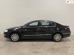 Volkswagen Passat - 1.8 TFSI Comfortline Navi Automaat Clima Cruise Trekhaak
