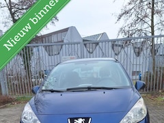 Peugeot 207 - 1.4-16V XS