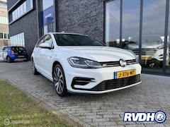 Volkswagen Golf - 1.5 TSI Highline R-Line uitvoering