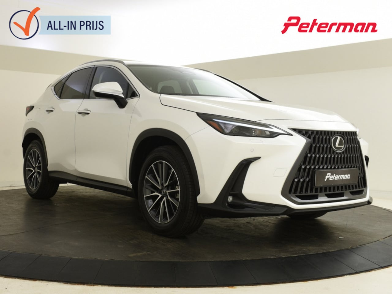 Lexus NX - 450h+ AWD Luxury Line | Trekhaak | Blindspot | El. A. Klep - AutoWereld.nl