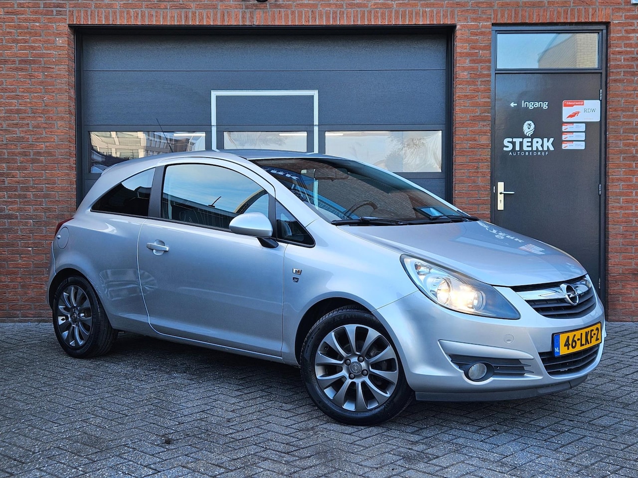 Opel Corsa - 1.2-16V '111' Edition Airco Cruise Trekhaak 16" - AutoWereld.nl