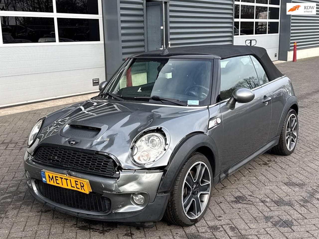 MINI Cabrio - 1.6 Cooper S Chili Mini 1.6 Cooper S Chili, cabrio, airco, stoelverwarming, parkeersensor - AutoWereld.nl