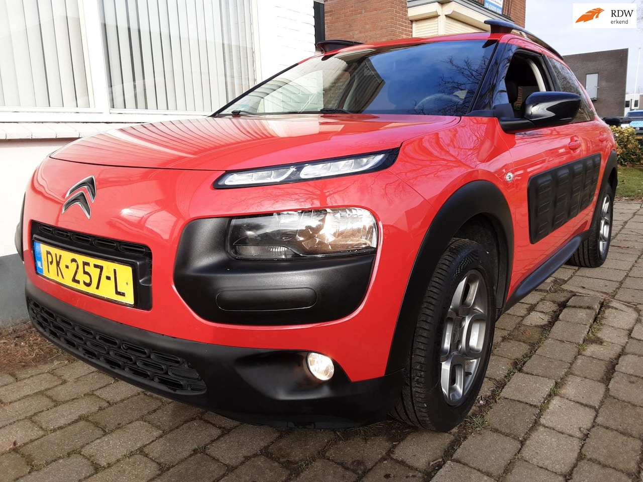 Citroën C4 Cactus - 1.2 PureTech Shine 1.2 PureTech Shine - AutoWereld.nl