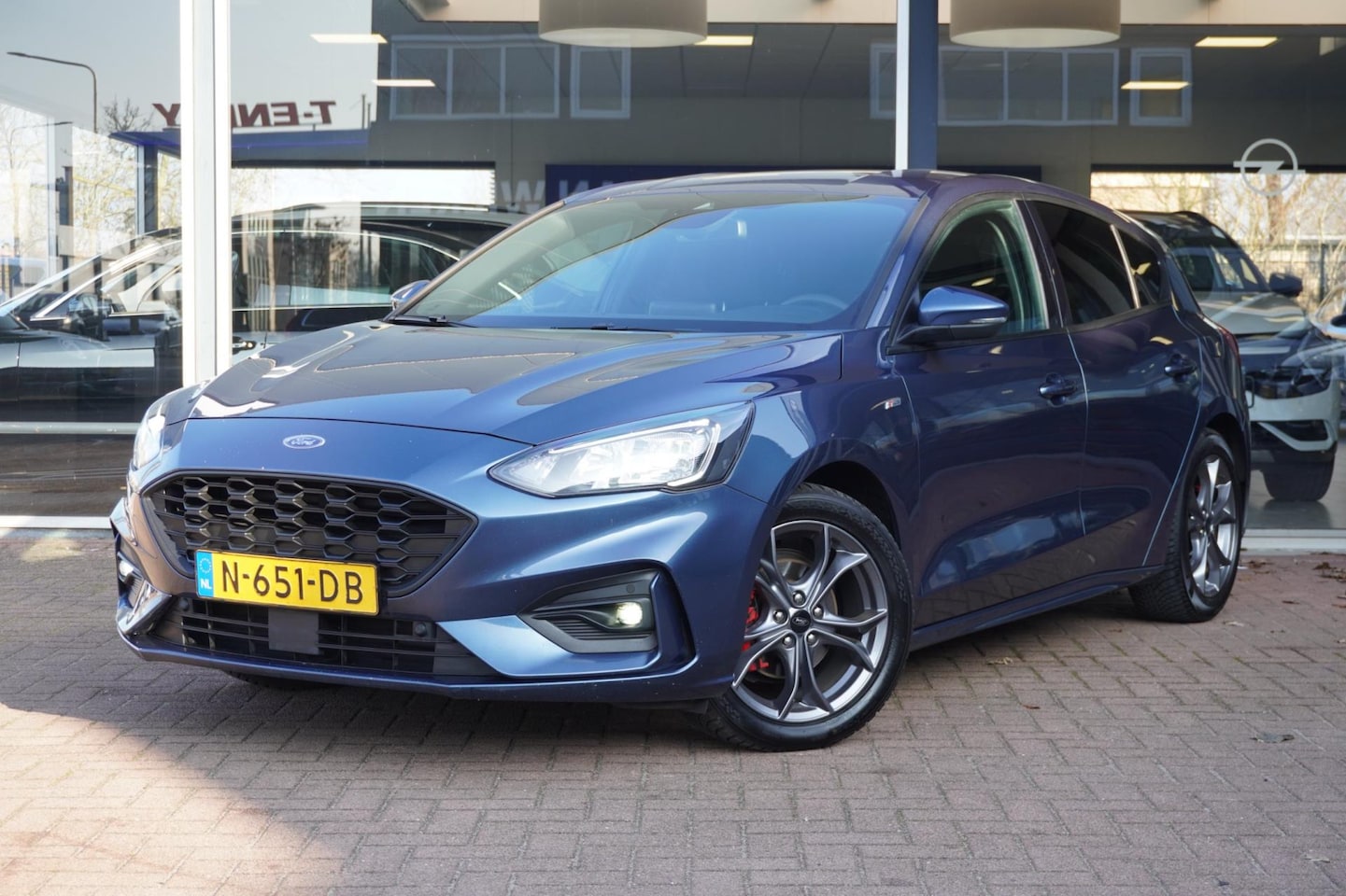 Ford Focus - 1.0 EcoBoost Hybrid ST Line X Business 5deurs | Airco | Navigatie | Camera | Vol opties | - AutoWereld.nl