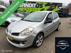 Renault Clio - 1.2-16V Dynamique Airco EXPORTPRIJS