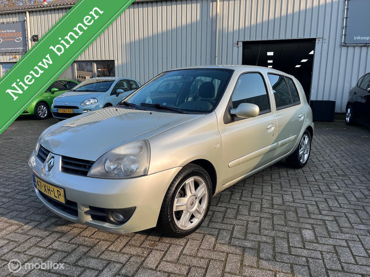 Renault Clio - 1.4-16V Campus 1.4-16V Campus - AutoWereld.nl