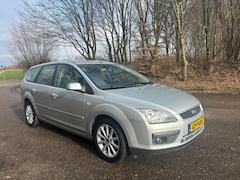Ford Focus Wagon - 1.6-16V Ambiente | APK 02-2027